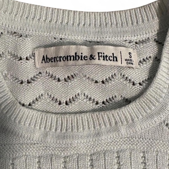 Abercrombie white knit top - Picture 3 of 3